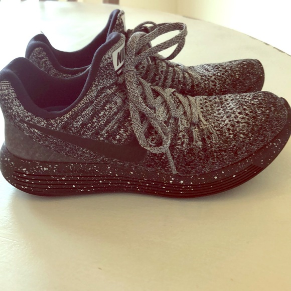 Nike Shoes - Women’s Nike Lunarlon flyknits